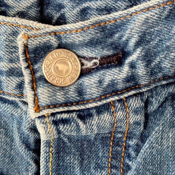 Levi’s 501 Button Fly Jeans Short - Picture 2 of 11
